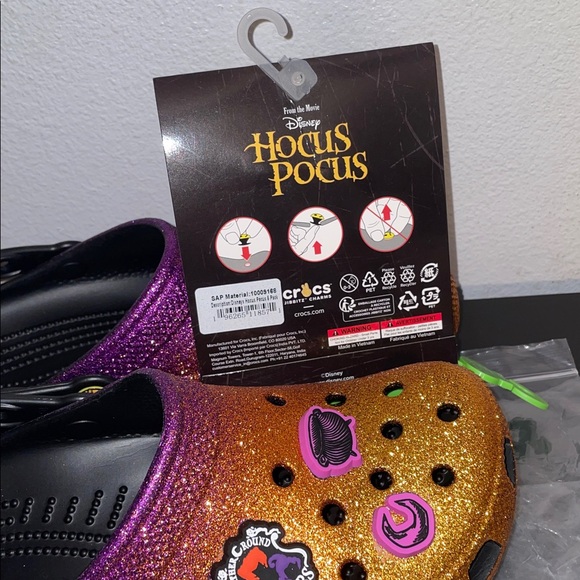 Exclusive Limited Edition Crocs Disney Hocus Pocus Glitter Clog & Jibbitz Charms - Picture 13 of 16